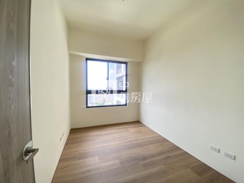 昂峰聚羨岱三房雙平車視野戶房屋室內格局與周邊環境