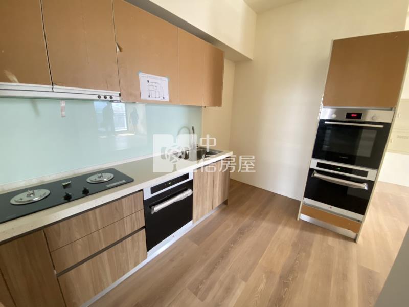 昂峰聚羨岱三房雙平車視野戶房屋室內格局與周邊環境