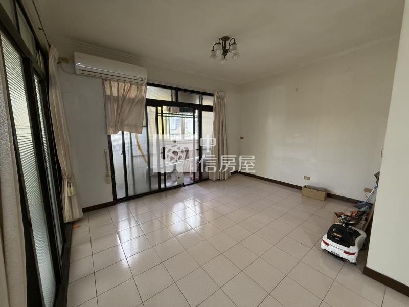 楊梅瑞塘國小邊間大地坪透天房屋室內格局與周邊環境