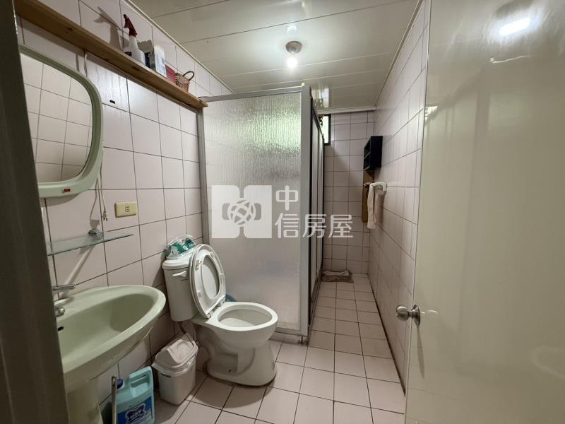 楊梅瑞塘國小邊間大地坪透天房屋室內格局與周邊環境