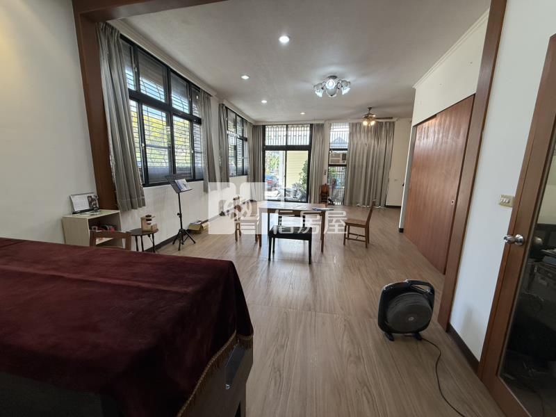 楊梅瑞塘國小邊間大地坪透天房屋室內格局與周邊環境