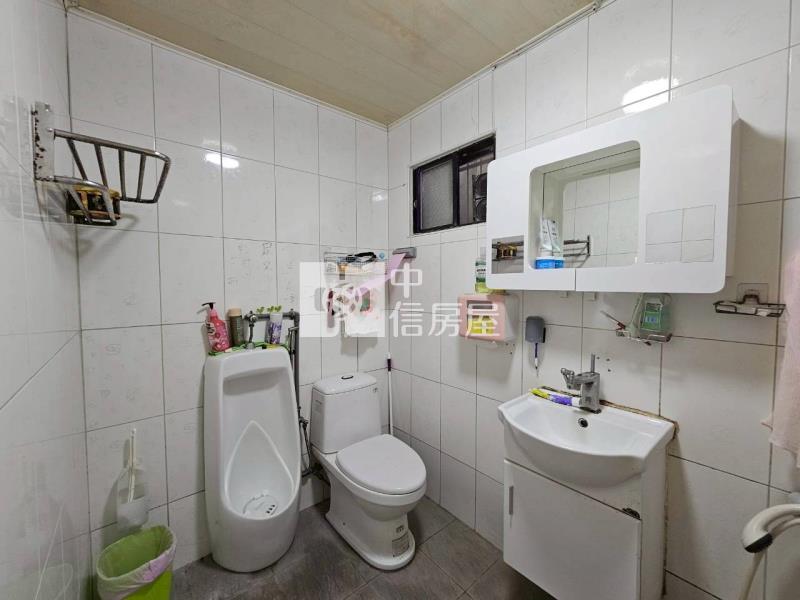 近洲際8米活巷邊間美透天可營登房屋室內格局與周邊環境