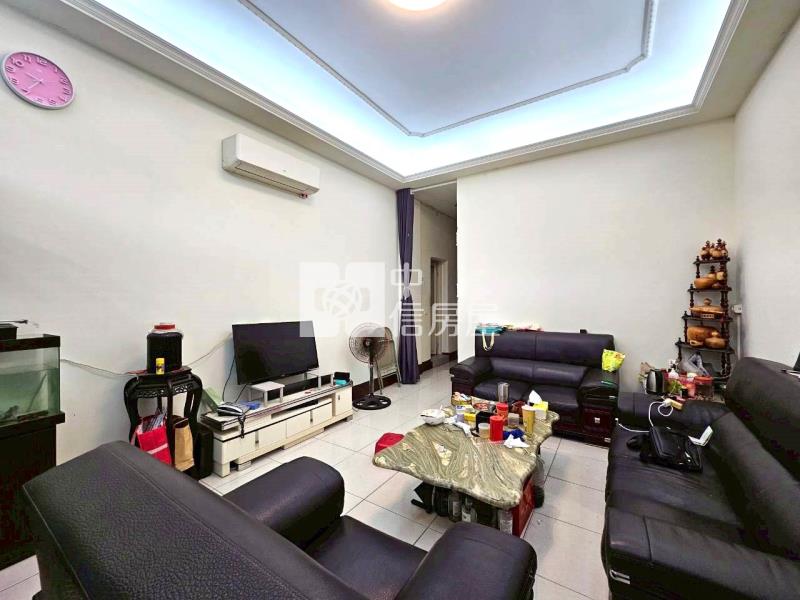 近洲際8米活巷邊間美透天可營登房屋室內格局與周邊環境