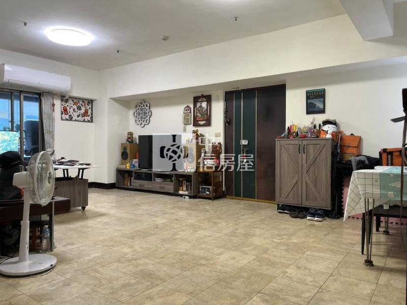 亞灣捷運三房+B3大平車房屋室內格局與周邊環境