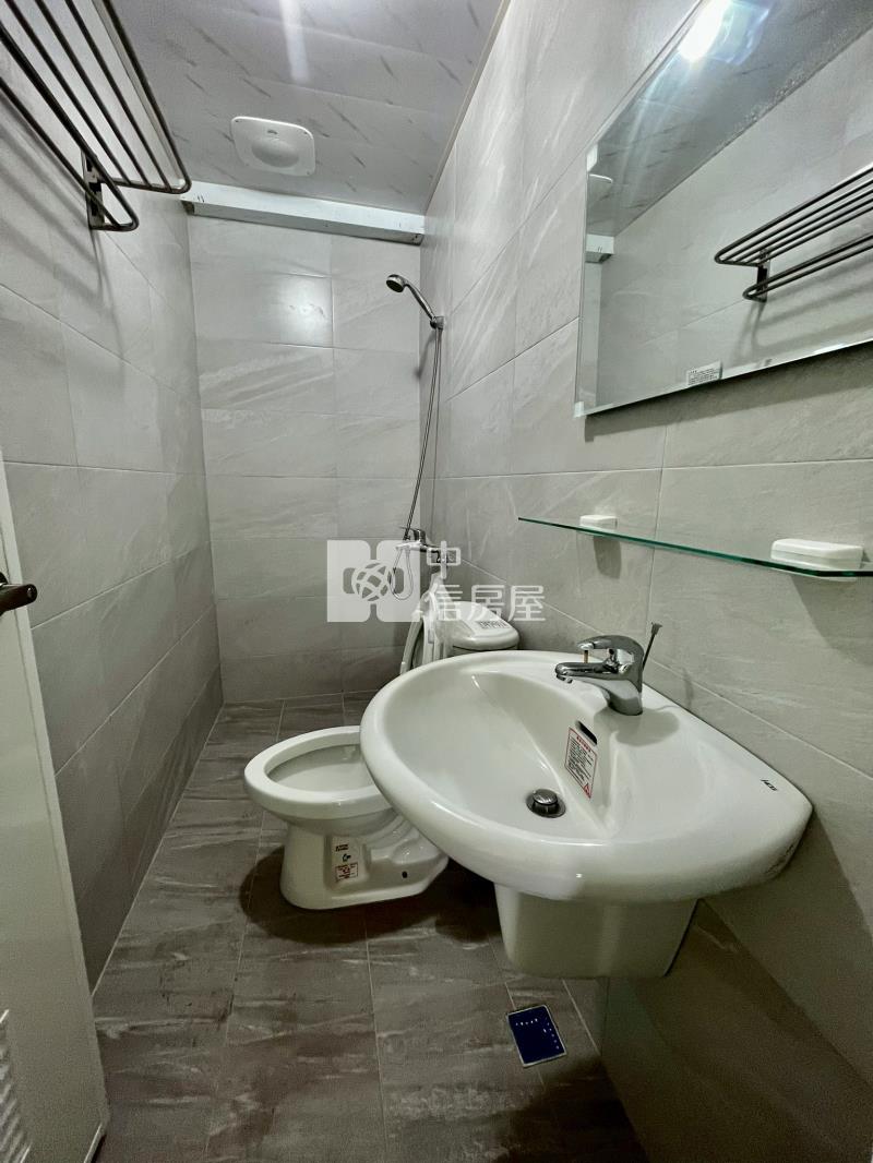 屏東市崇蘭文教區透天房屋室內格局與周邊環境