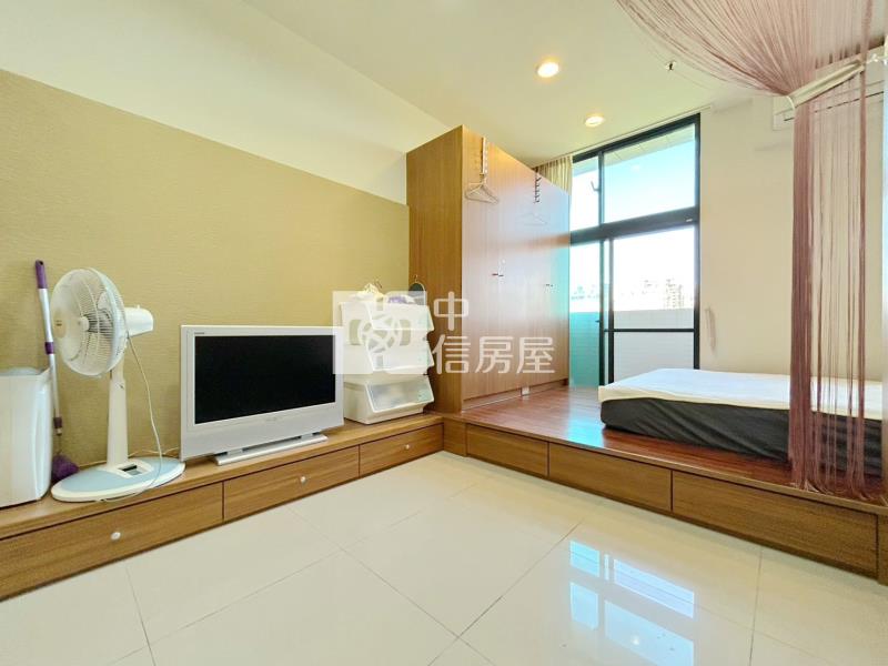 高鐵區高樓層景觀戶房屋室內格局與周邊環境