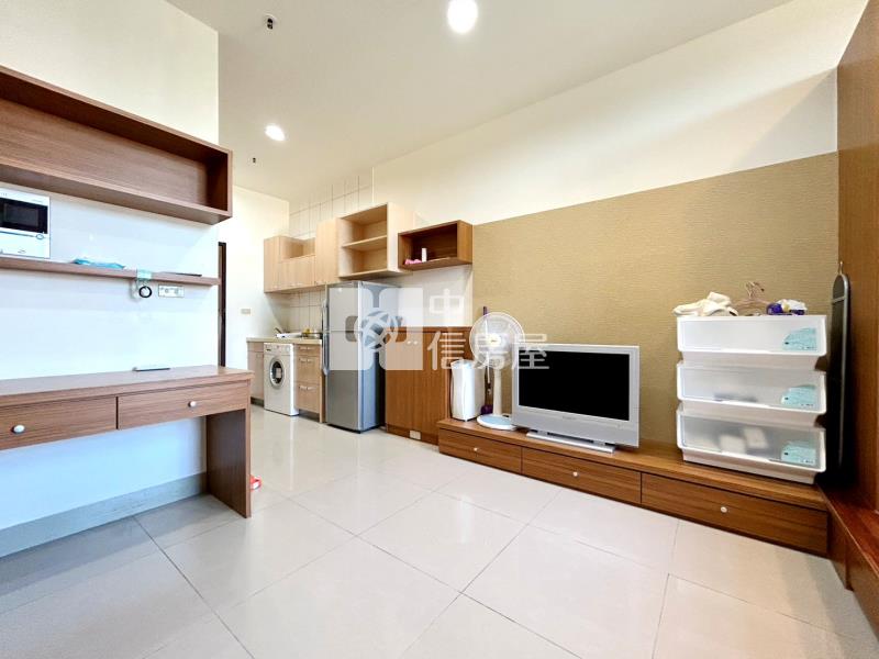 高鐵區高樓層景觀戶房屋室內格局與周邊環境