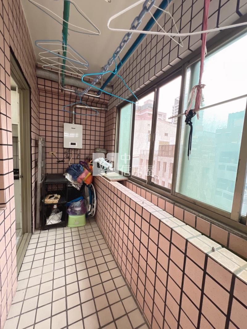 寶輝大官邸三房附車位房屋室內格局與周邊環境