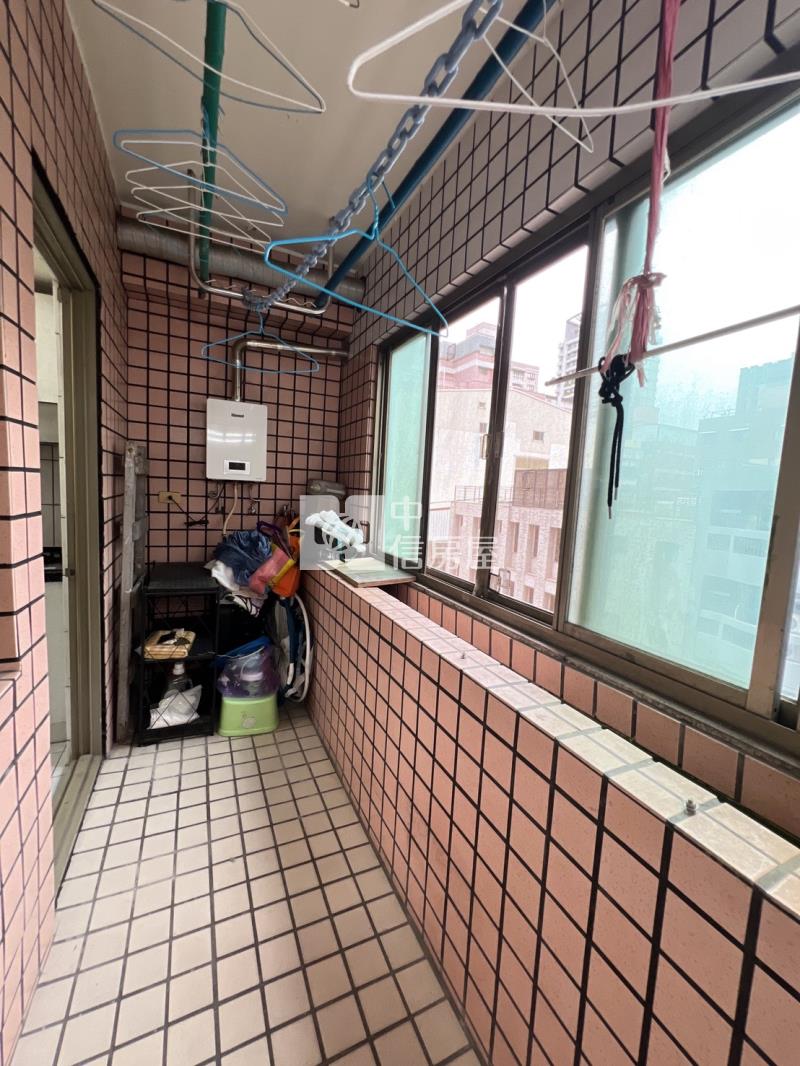 寶輝大官邸三房附車位房屋室內格局與周邊環境