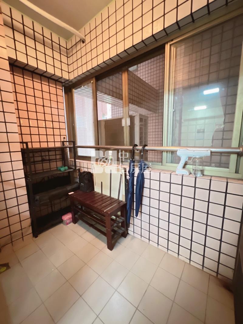 寶輝大官邸三房附車位房屋室內格局與周邊環境