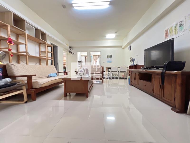 寶輝大官邸三房附車位房屋室內格局與周邊環境