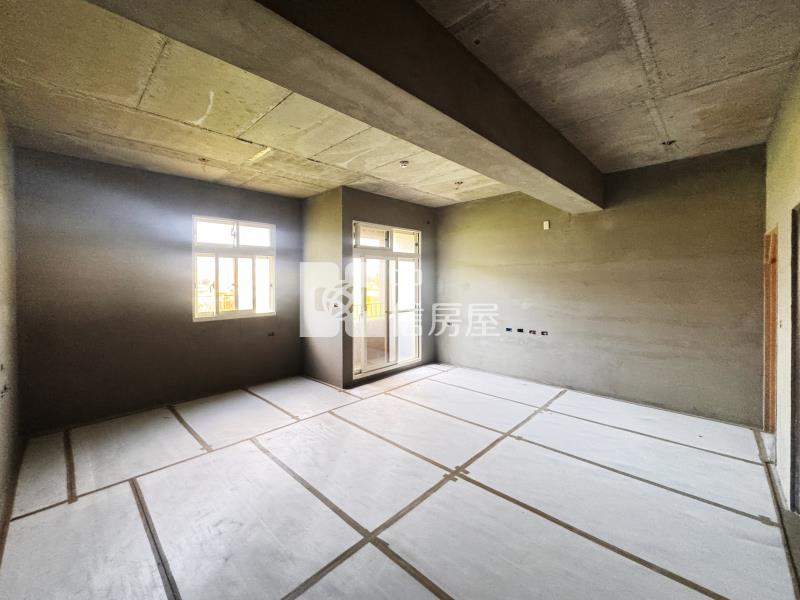 低總價全新完工山邊鄉村風農舍房屋室內格局與周邊環境