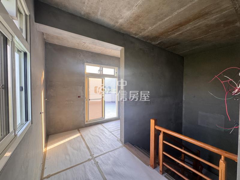 低總價全新完工山邊鄉村風農舍房屋室內格局與周邊環境