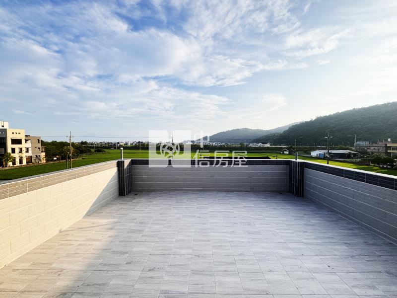 低總價全新完工山邊鄉村風農舍房屋室內格局與周邊環境