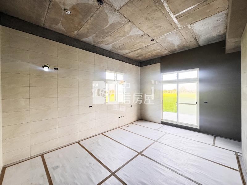 低總價全新完工山邊鄉村風農舍房屋室內格局與周邊環境