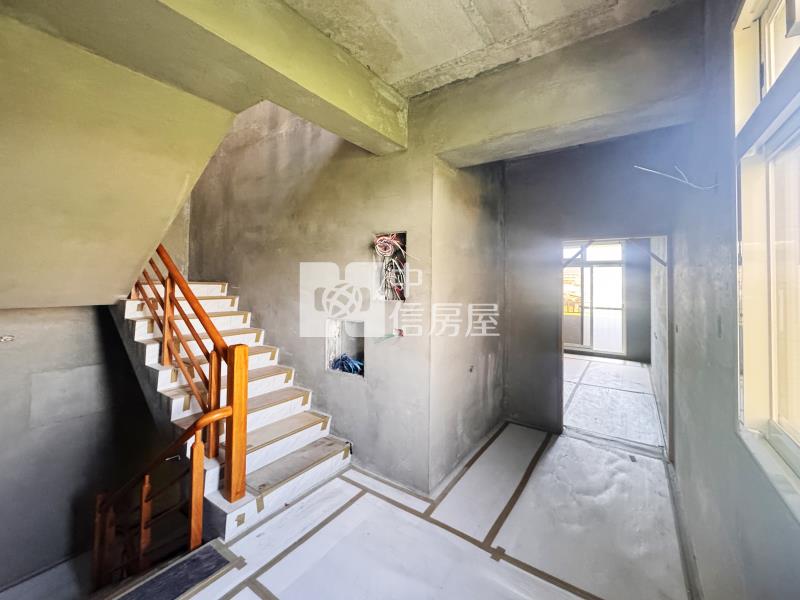 低總價全新完工山邊鄉村風農舍房屋室內格局與周邊環境