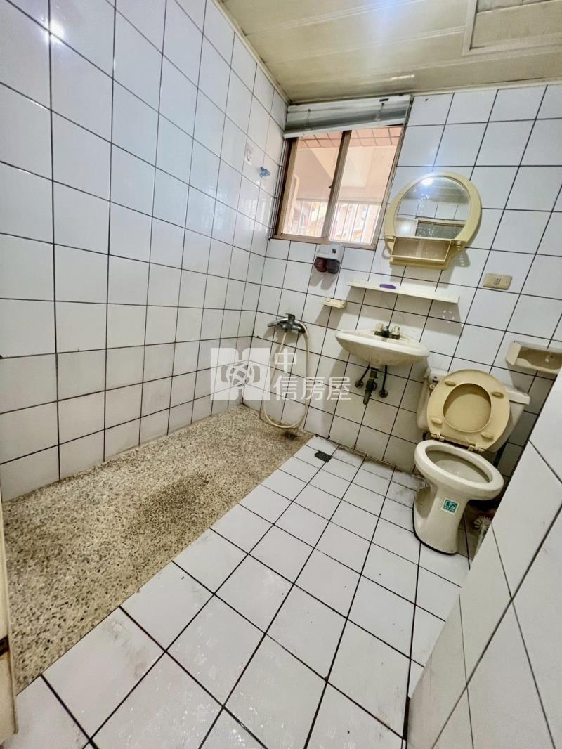 富家雙星車位2房房屋室內格局與周邊環境