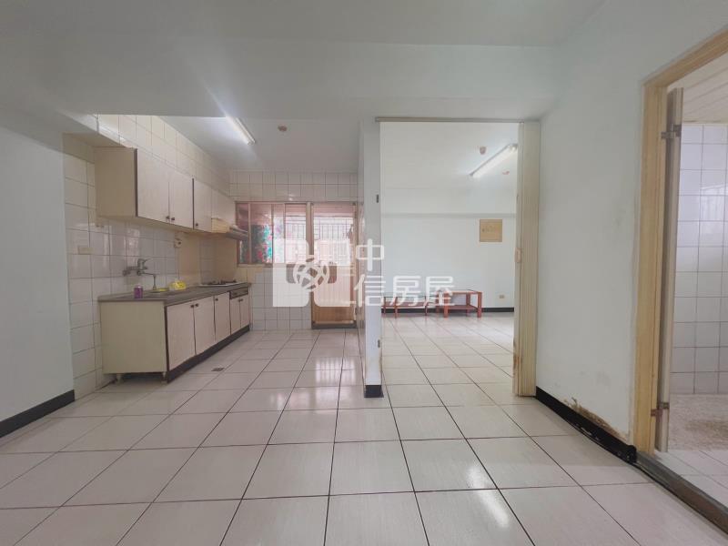 富家雙星車位2房房屋室內格局與周邊環境