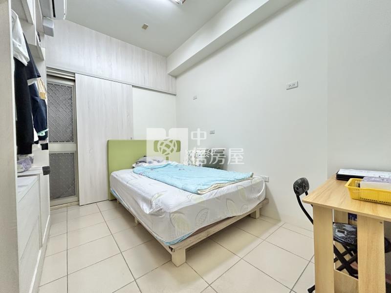 震後臨路美透天房屋室內格局與周邊環境