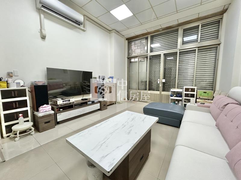 震後臨路美透天房屋室內格局與周邊環境