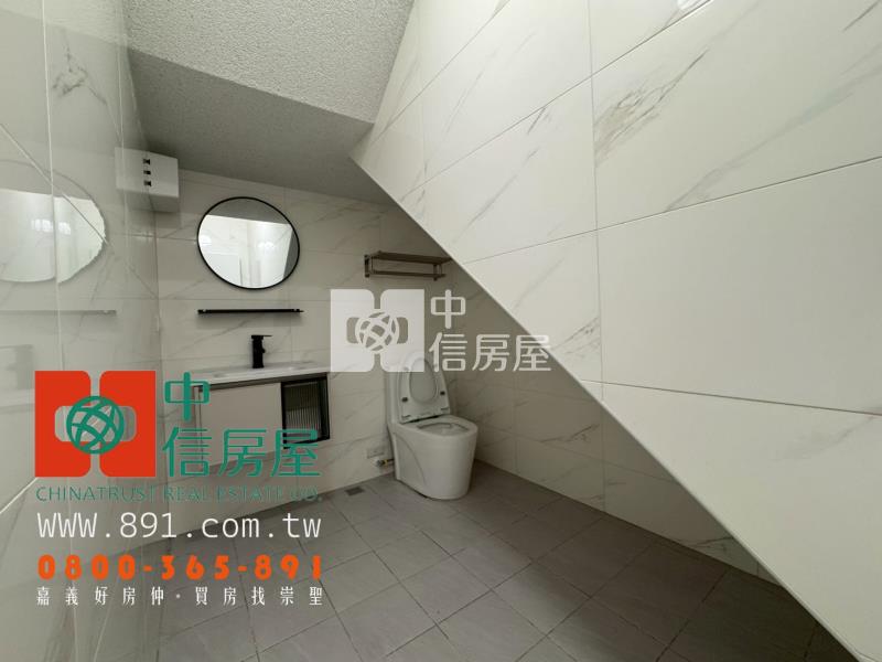 民生社區全新整理車庫別墅房屋室內格局與周邊環境