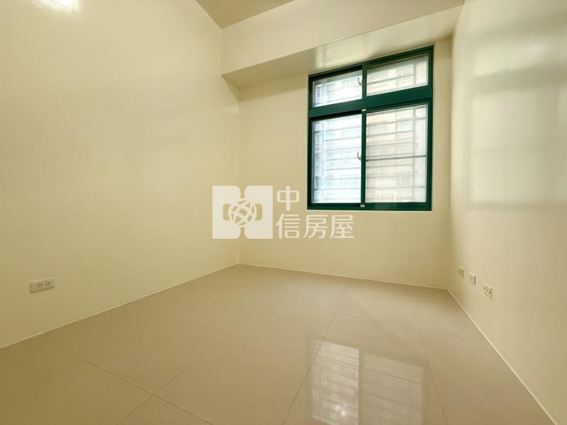 大遠百稀有四房平車房屋室內格局與周邊環境