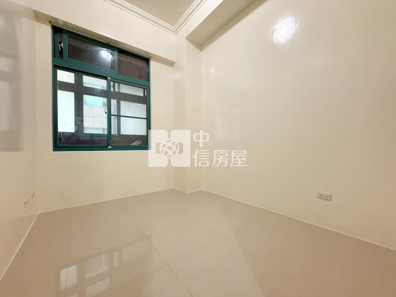 大遠百稀有四房平車房屋室內格局與周邊環境