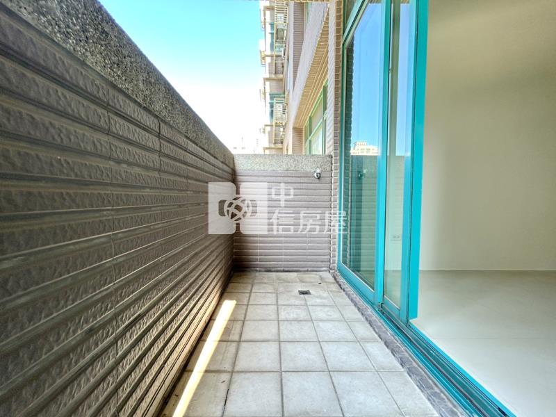 大遠百稀有四房平車房屋室內格局與周邊環境