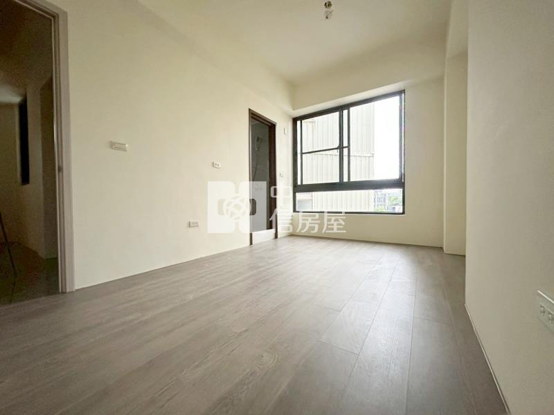 大里二期全新五套房雙車電梯別墅房屋室內格局與周邊環境