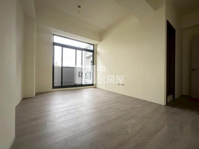 大里二期全新五套房雙車電梯別墅房屋室內格局與周邊環境