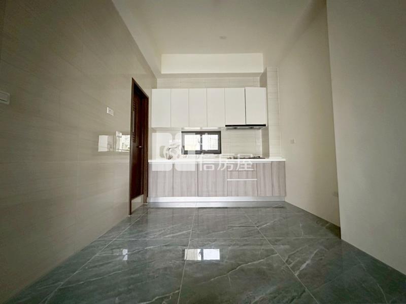 大里二期全新五套房雙車電梯別墅房屋室內格局與周邊環境