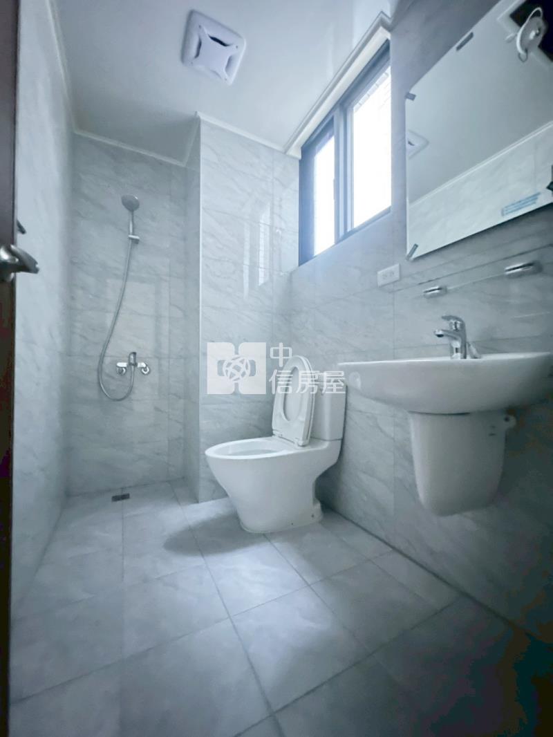 大里二期全新臨路店住別墅房屋室內格局與周邊環境