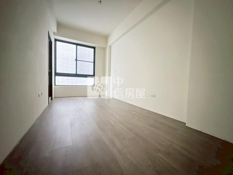 大里二期全新臨路店住別墅房屋室內格局與周邊環境