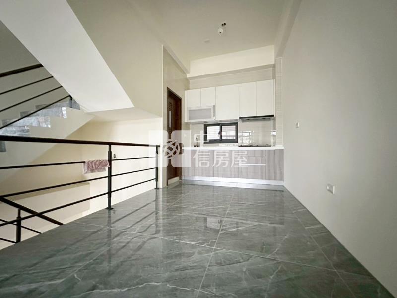 大里二期全新臨路店住別墅房屋室內格局與周邊環境