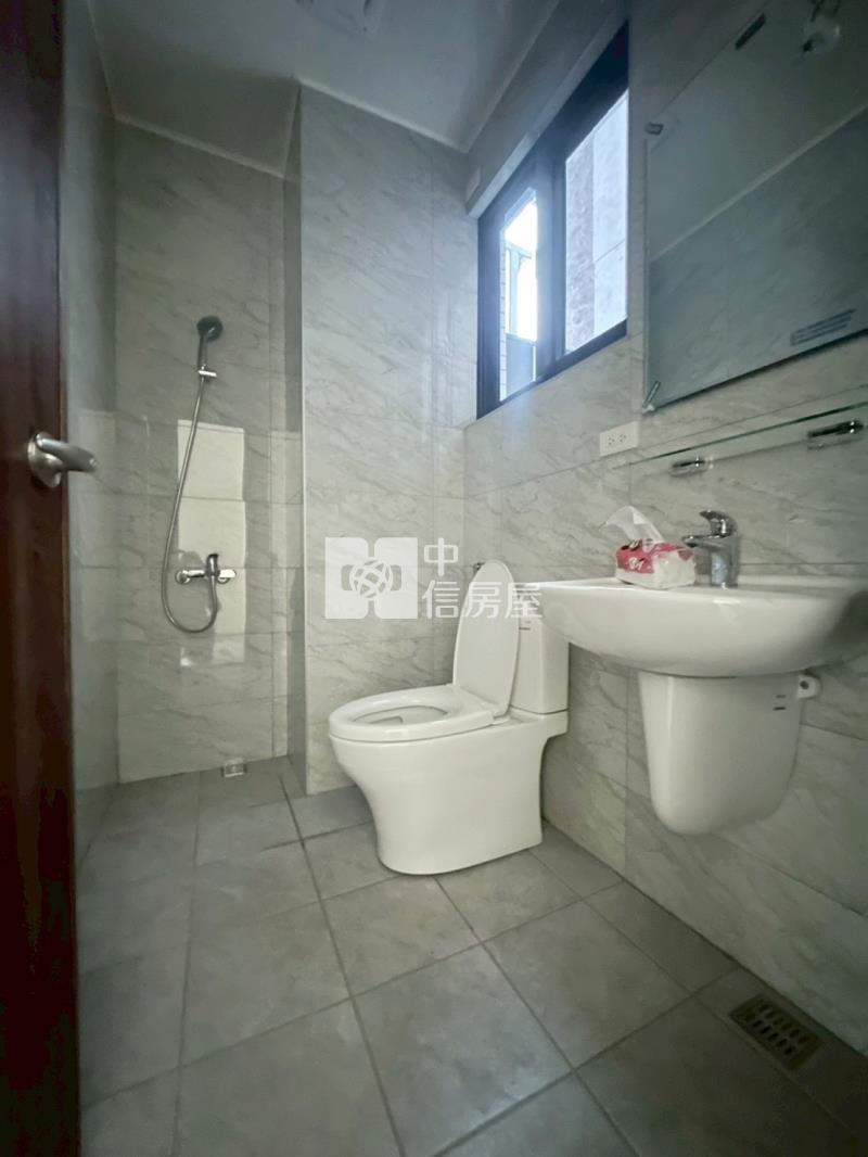 大里二期全新臨路店住別墅房屋室內格局與周邊環境