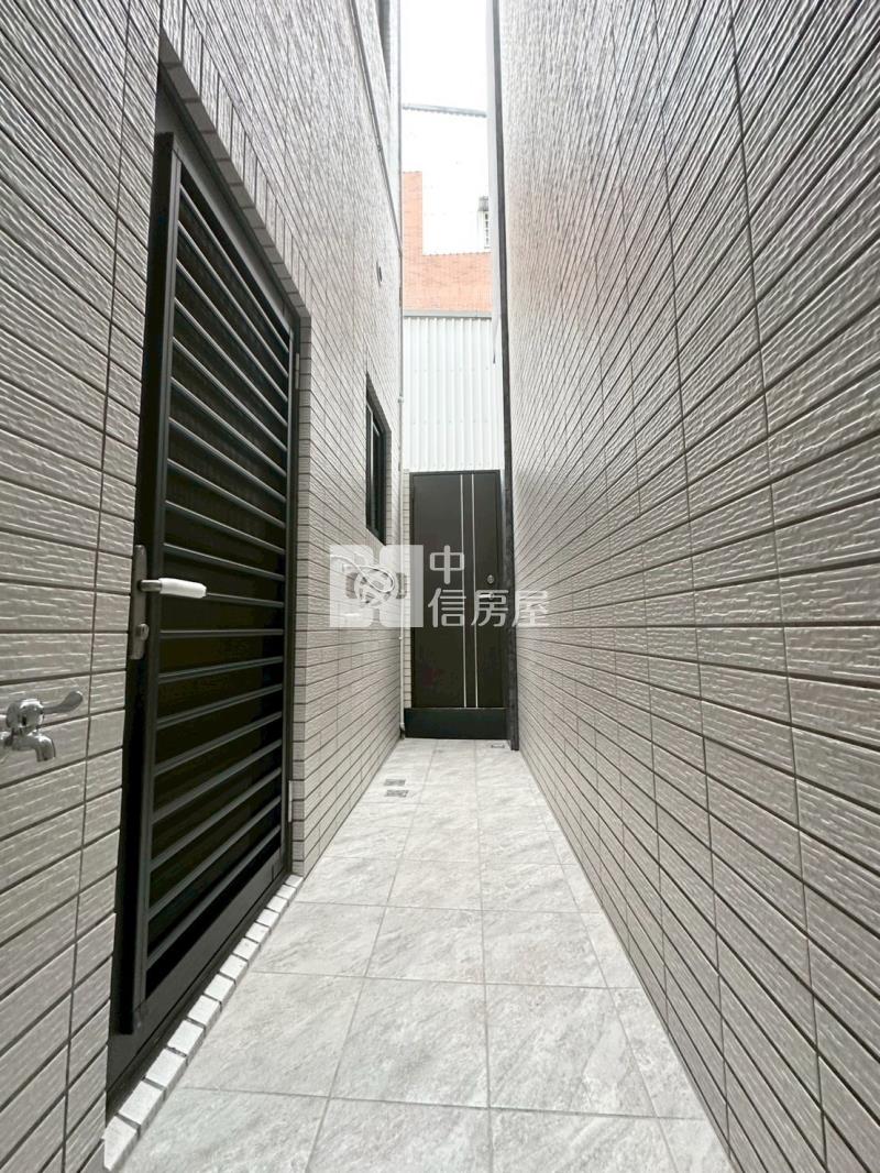 大里二期全新臨路店住別墅房屋室內格局與周邊環境