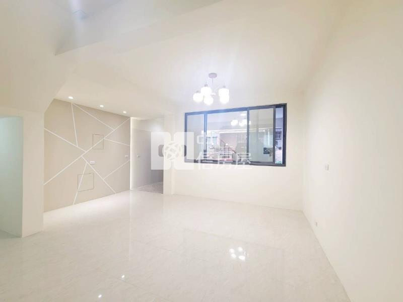 南亞美透天前院停車房屋室內格局與周邊環境