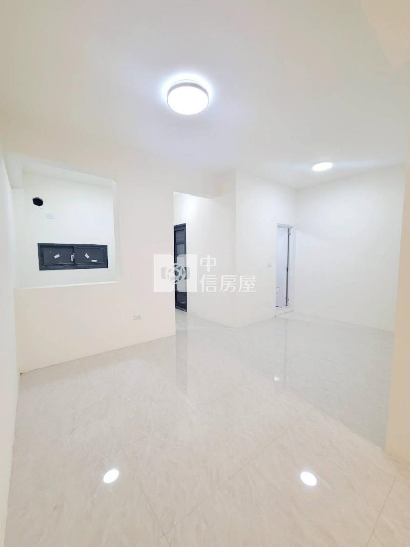 南亞美透天前院停車房屋室內格局與周邊環境