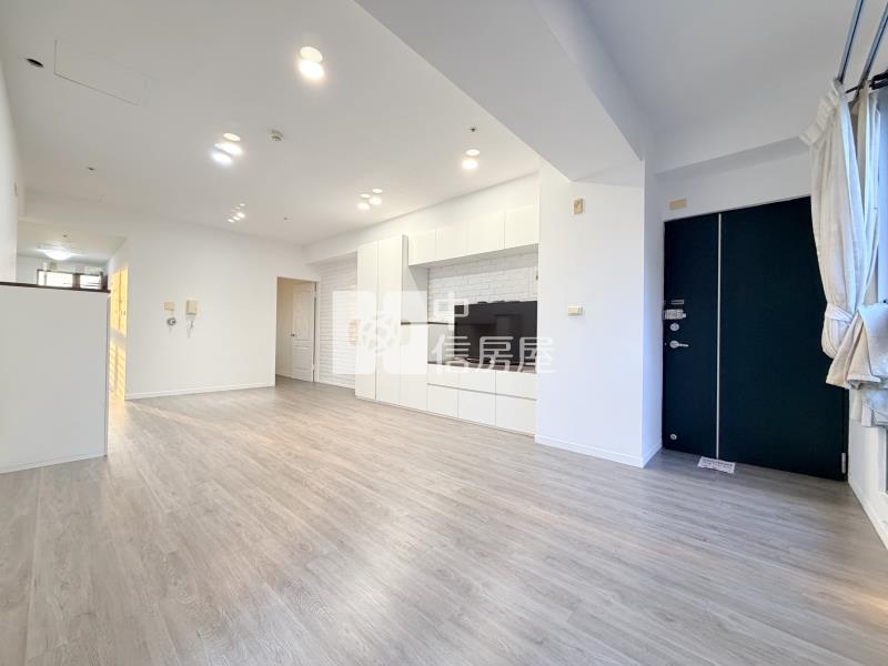 太子紐約次頂樓3房平車房屋室內格局與周邊環境