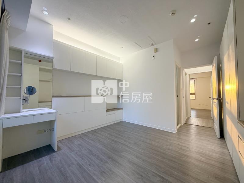 太子紐約次頂樓3房平車房屋室內格局與周邊環境