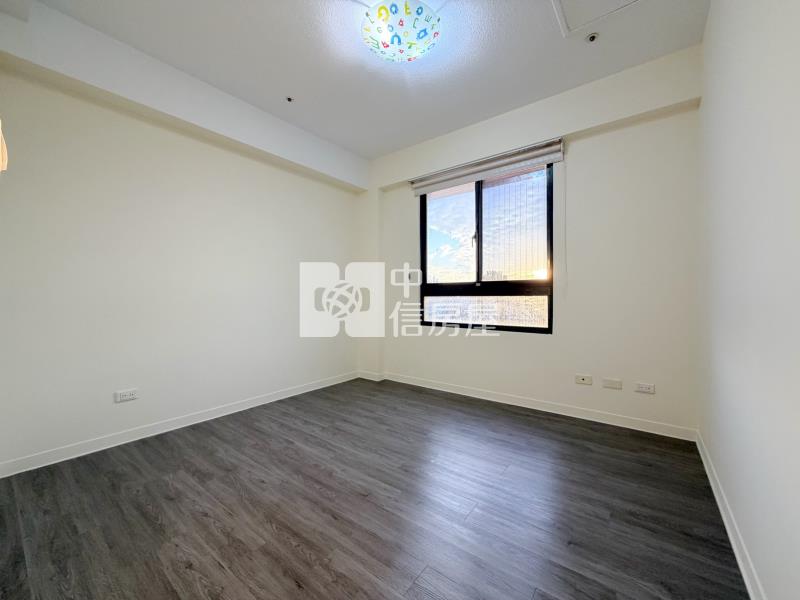 太子紐約次頂樓3房平車房屋室內格局與周邊環境