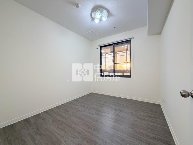 太子紐約次頂樓3房平車房屋室內格局與周邊環境