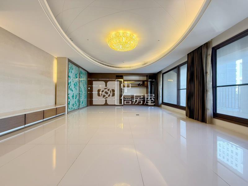 極光琉璃極美大三房房屋室內格局與周邊環境