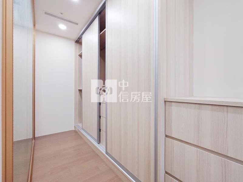 閱上景面公園三房雙車房屋室內格局與周邊環境