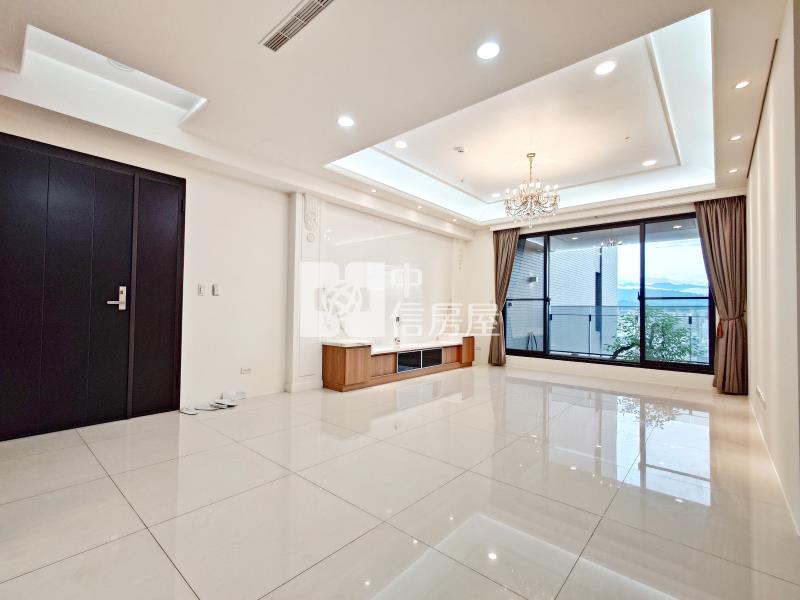 閱上景面公園三房雙車房屋室內格局與周邊環境