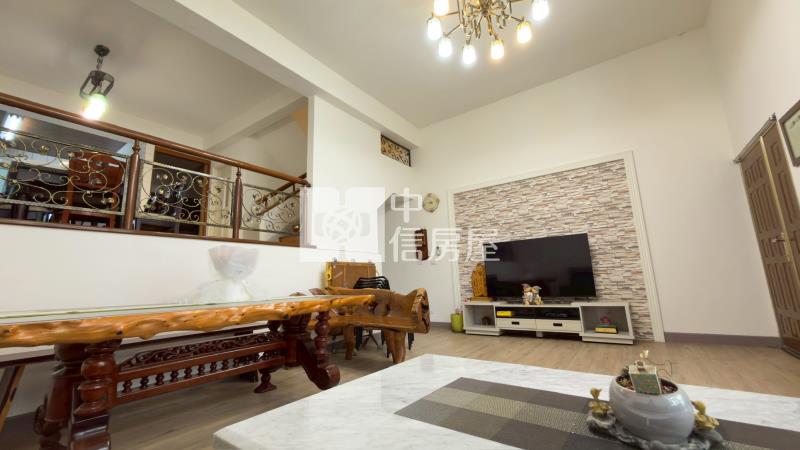 邊間闊別墅  ★影音空拍只在中信嘉義玉山店房屋室內格局與周邊環境