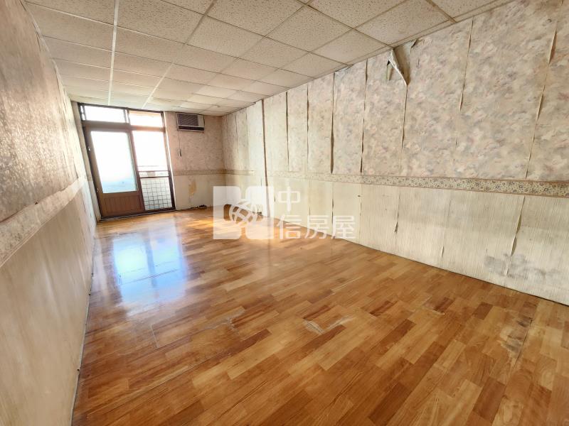 山仔頂門前停車2層樓透天房屋室內格局與周邊環境