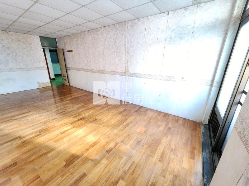 山仔頂門前停車2層樓透天房屋室內格局與周邊環境