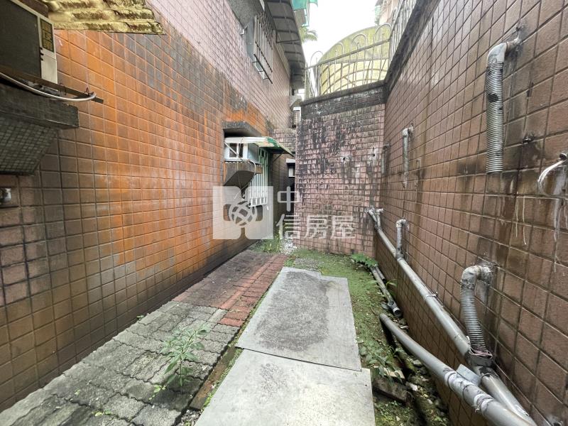 靜園1樓庭院附車位房屋室內格局與周邊環境