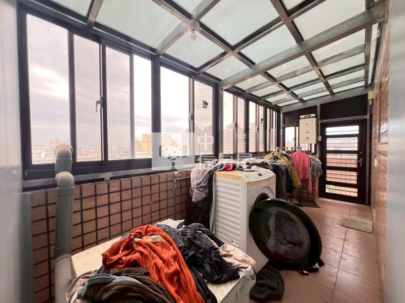 故鄉儷景社區電梯景觀2房房屋室內格局與周邊環境